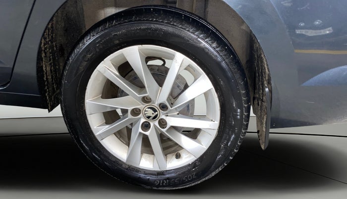 2022 Skoda SLAVIA AMBITION 1.0L TSI AT, Petrol, Automatic, 37,393 km, Left Rear Wheel