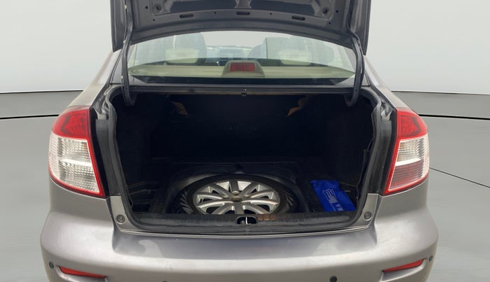 2013 Maruti SX4 ZXI, Petrol, Manual, 77,330 km, Boot Open Zoomed View
