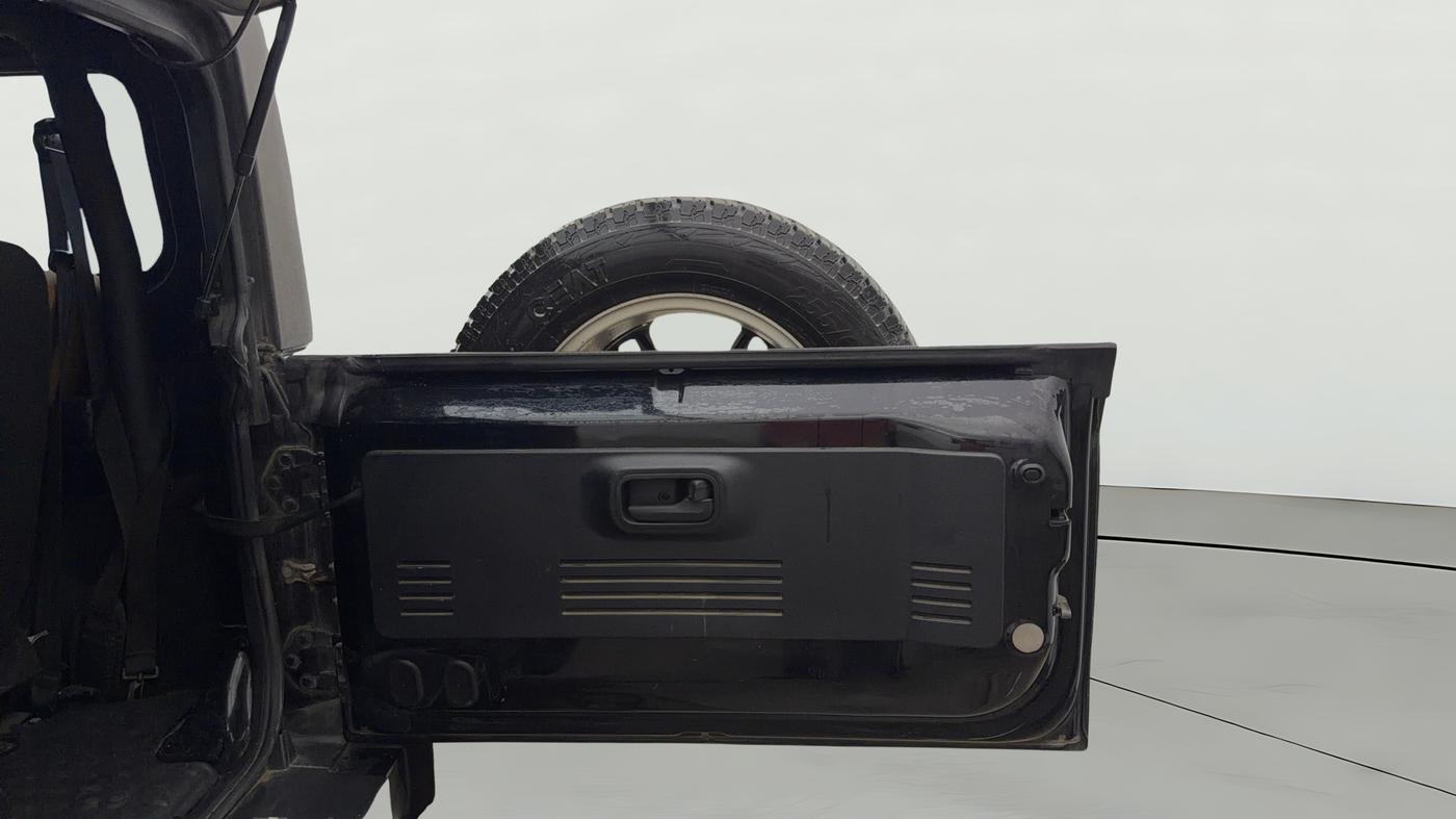2021 Mahindra Thar LX PETROL HT 4WD AT, Petrol, Automatic, 80,146 km, Boot Door Open