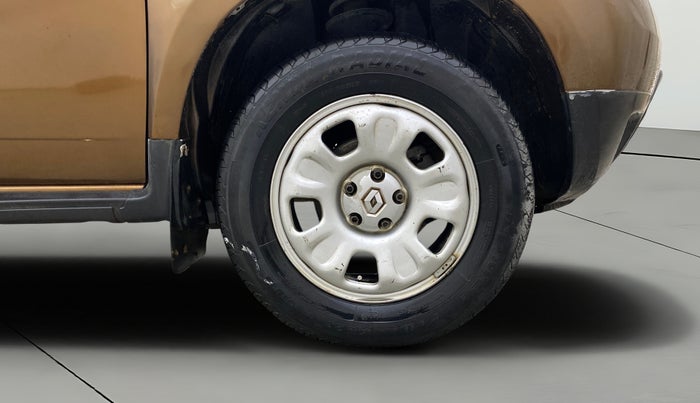 2014 Renault Duster 85 PS RXL DIESEL, Diesel, Manual, 1,08,474 km, Right Front Wheel