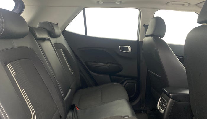 2019 Hyundai VENUE SX 1.0 (O) TURBO, Petrol, Manual, 30,983 km, Right Side Rear Door Cabin