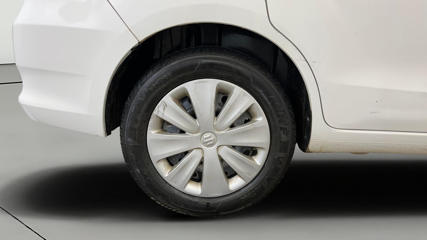 2016 Maruti Ertiga VXI, Petrol, Manual, 96,727 km, Right Rear Wheel