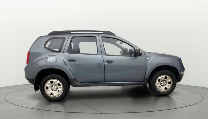 2014 Renault Duster RXE PETROL, Petrol, Manual, 43,030 km, Right Side View