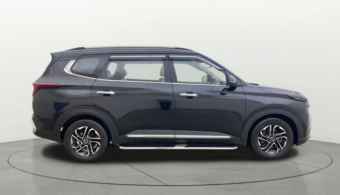 2022 KIA CARENS LUXURY PLUS 1.5 DIESEL AT 6 STR, Diesel, Automatic, 97,411 km, Right Side View