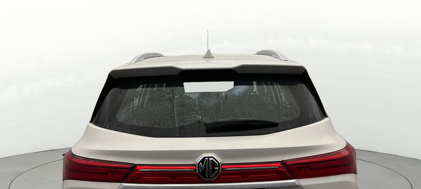 2020 MG HECTOR SUPER 1.5 PETROL, Petrol, Manual, 1,13,387 km, Rear Windshield