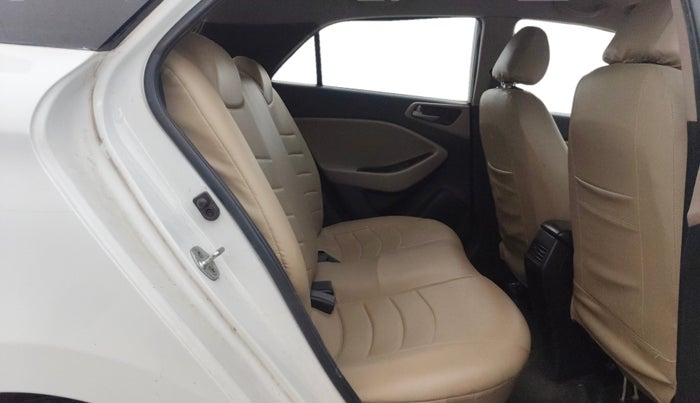 2016 Hyundai Elite i20 SPORTZ 1.2, Petrol, Manual, 58,206 km, Right Side Rear Door Cabin