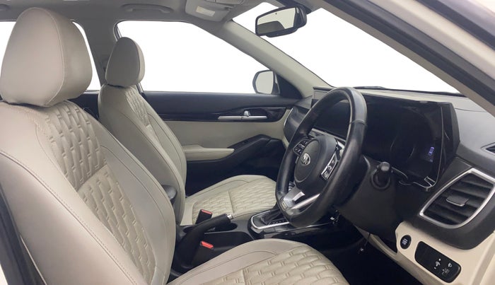 2020 KIA SELTOS HTX IVT 1.5 PETROL, Petrol, Automatic, 76,587 km, Right Side Front Door Cabin