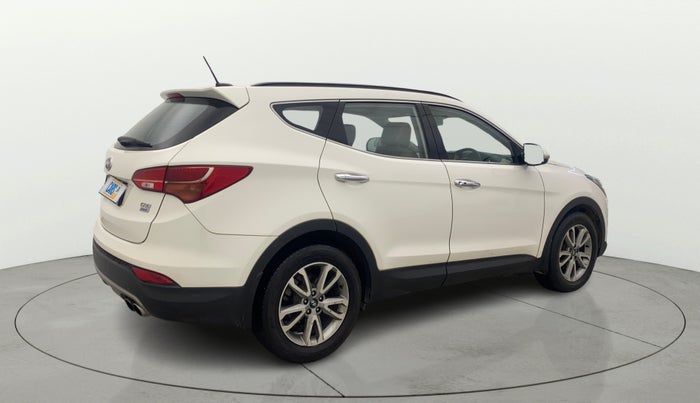 2015 Hyundai Santa Fe 4 WD AT, Diesel, Automatic, 81,011 km, Right Back Diagonal