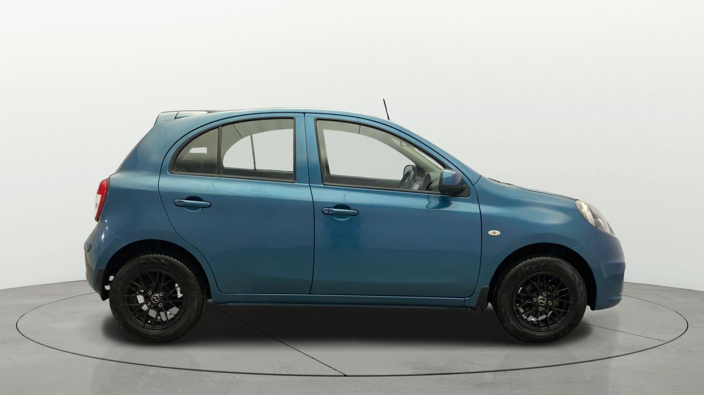 2017 Nissan Micra Active XV, Petrol, Manual, 24,783 km, Right Side View