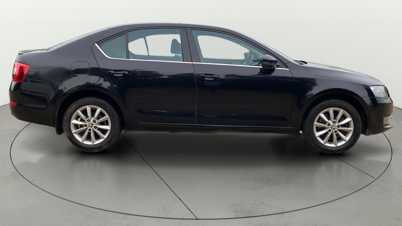 2014 Skoda Octavia ELEGANCE 1.8 TSI AT, Petrol, Automatic, 89,206 km, Right Side View