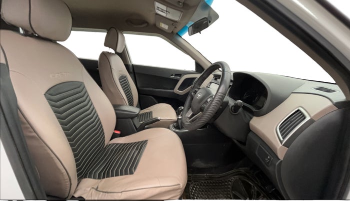 2016 Hyundai Creta SX PLUS 1.6 PETROL, Petrol, Manual, 59,448 km, Right Side Front Door Cabin