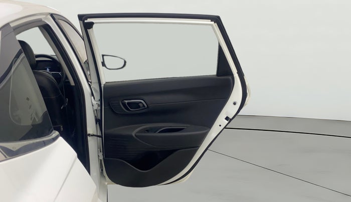 2022 Hyundai NEW I20 SPORTZ 1.5 MT, Diesel, Manual, 66,745 km, RHS Rear Door