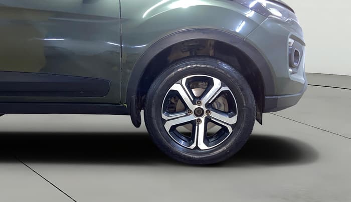 2021 Tata NEXON XZA PLUS SUNROOF PETROL, Petrol, Automatic, 78,095 km, Right Front Wheel