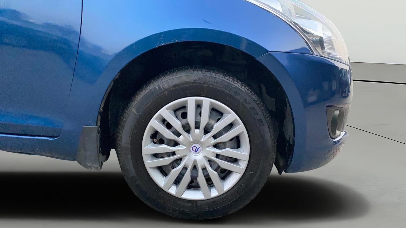 2012 Maruti Swift VXI, Petrol, Manual, 1,20,290 km, Right Front Wheel