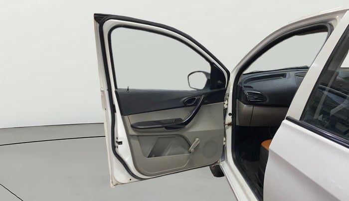 2018 Tata Tiago XE PETROL, Petrol, Manual, 49,177 km, LHS Front Door