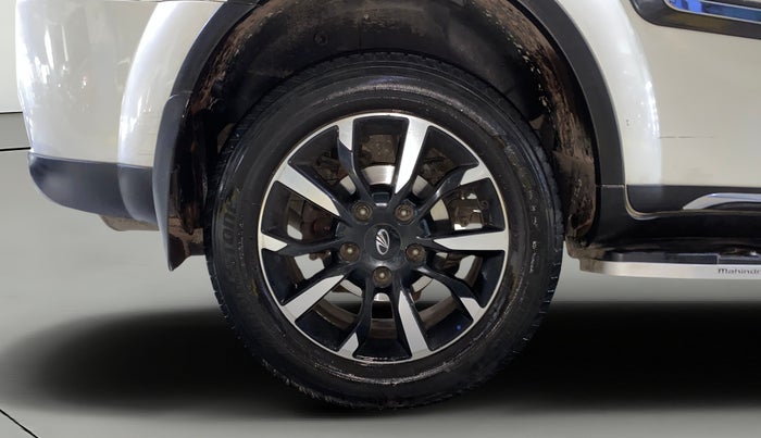 2019 Mahindra XUV500 W11, Diesel, Manual, 35,341 km, Right Rear Wheel
