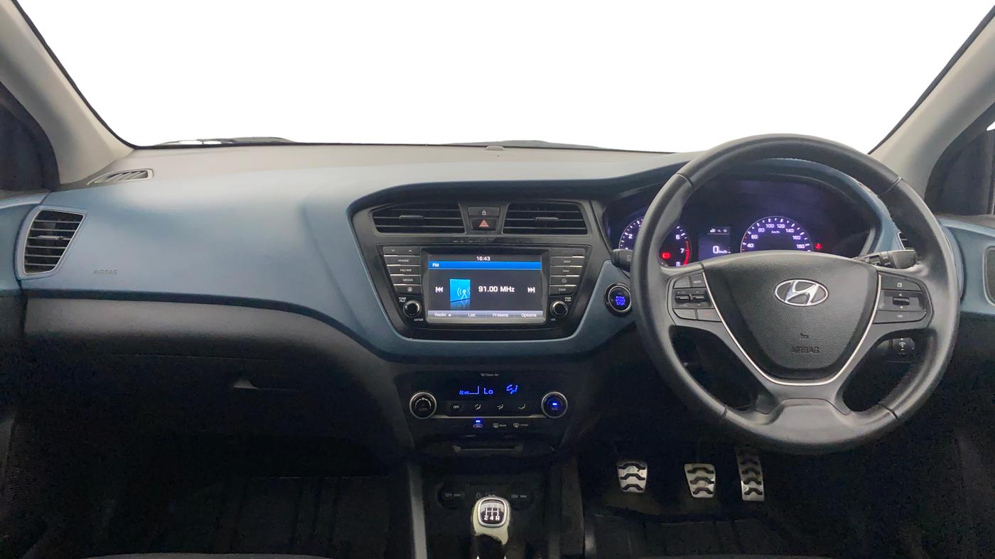 2015 Hyundai i20 Active 1.2 SX, Petrol, Manual, 91,705 km, Dashboard