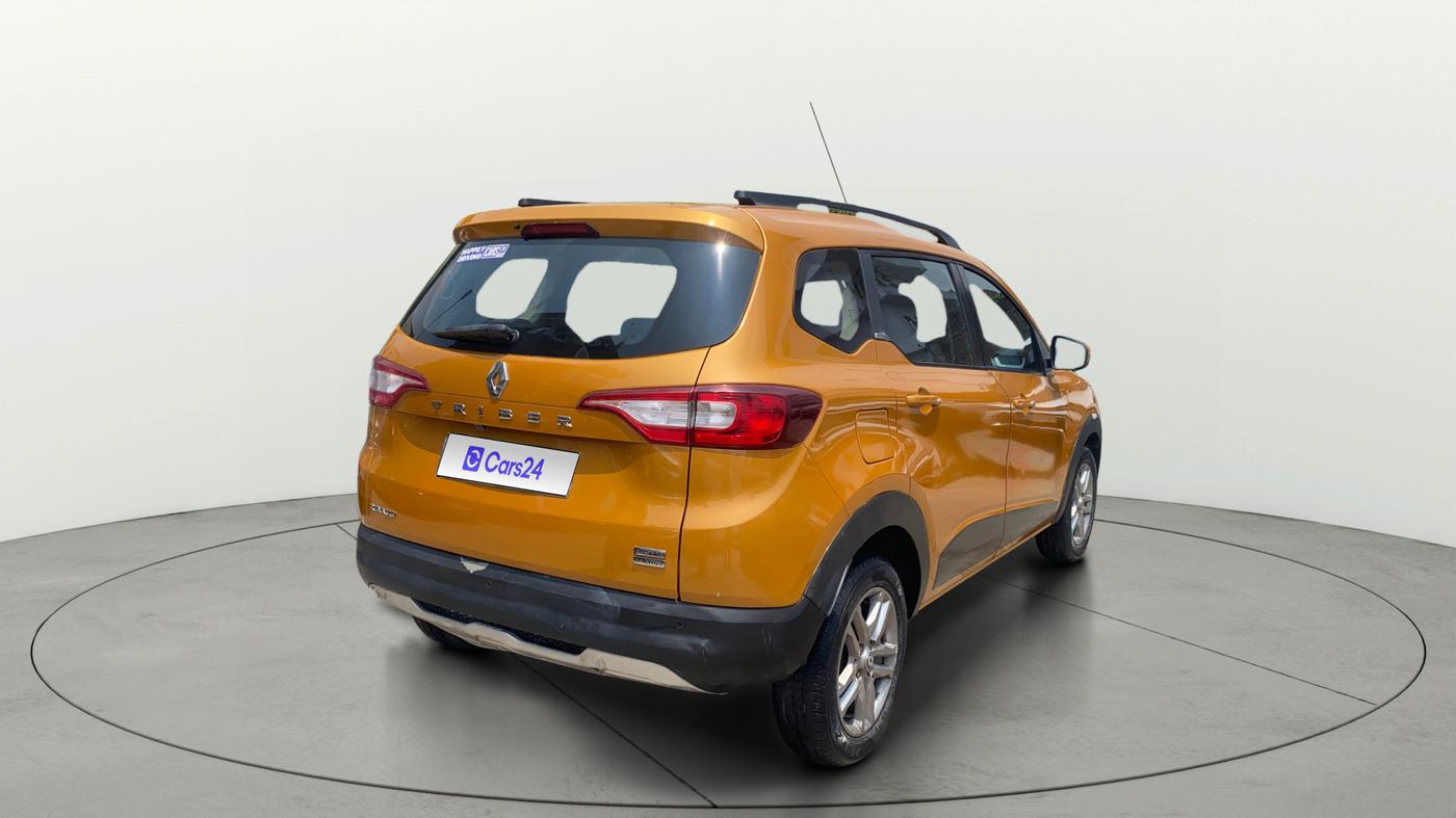 2020 Renault TRIBER RXZ AMT, Petrol, Automatic, 43,968 km, Right Back Diagonal