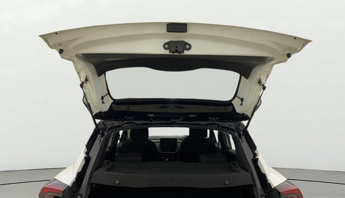 2022 Renault Kiger RXZ TURBO CVT, Petrol, Automatic, 10,345 km, Boot Door Open