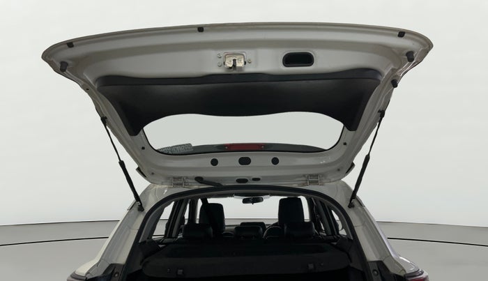 2024 Maruti Grand Vitara SIGMA SMART HYBRID, Petrol, Manual, 29,606 km, Boot Door Open