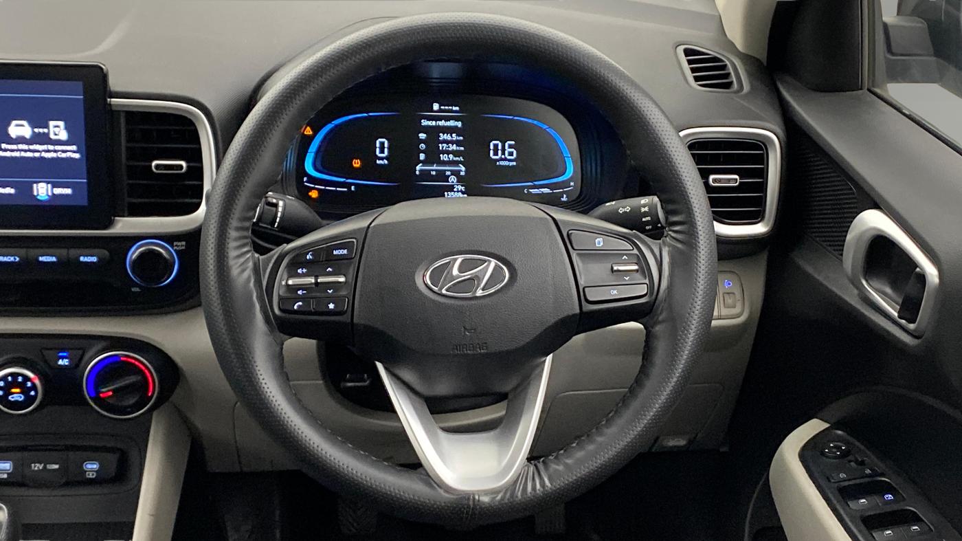 2025 Hyundai VENUE S(O) 1.2, Petrol, Manual, 13,584 km, Steering Wheel Close Up