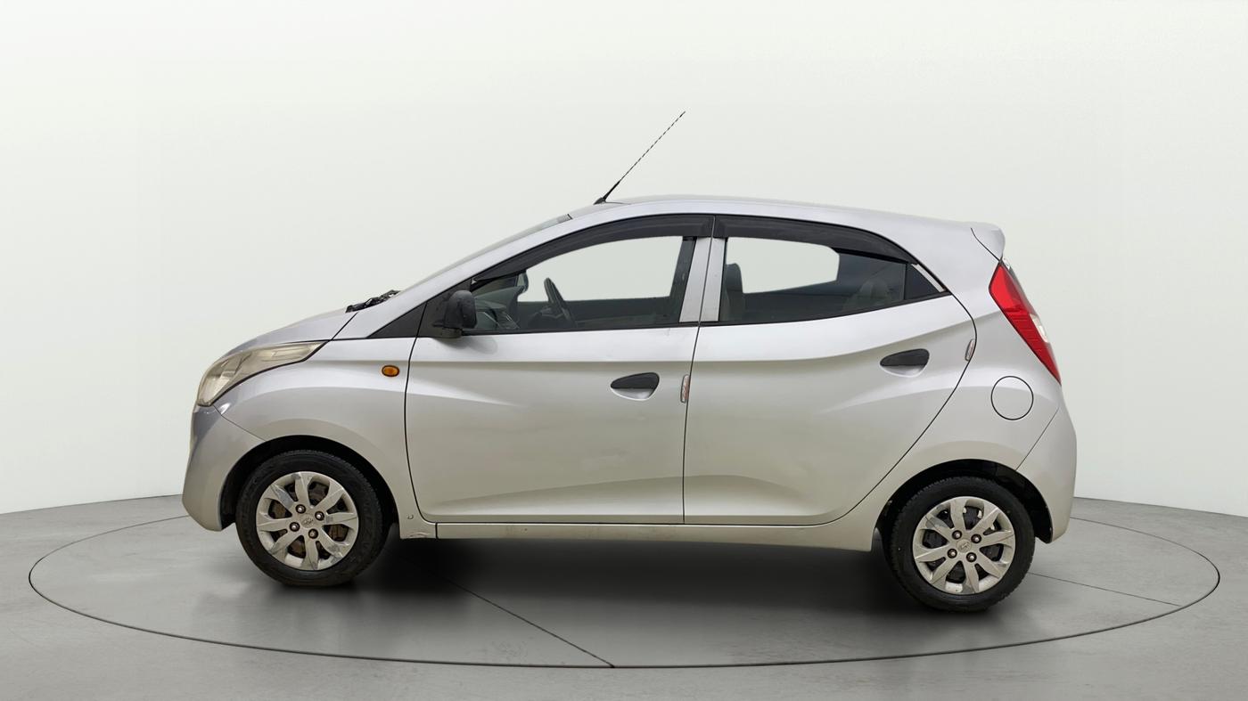 2017 Hyundai Eon MAGNA +, Petrol, Manual, 29,910 km, Left Side