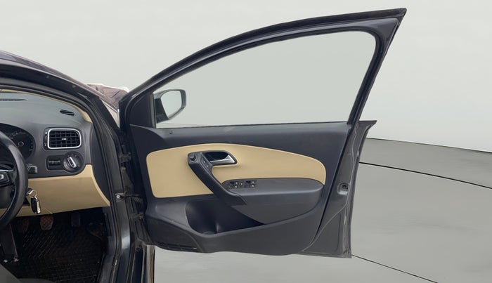 2017 Volkswagen Polo HIGHLINE1.2L, Petrol, Manual, 36,174 km, RHS Front Door