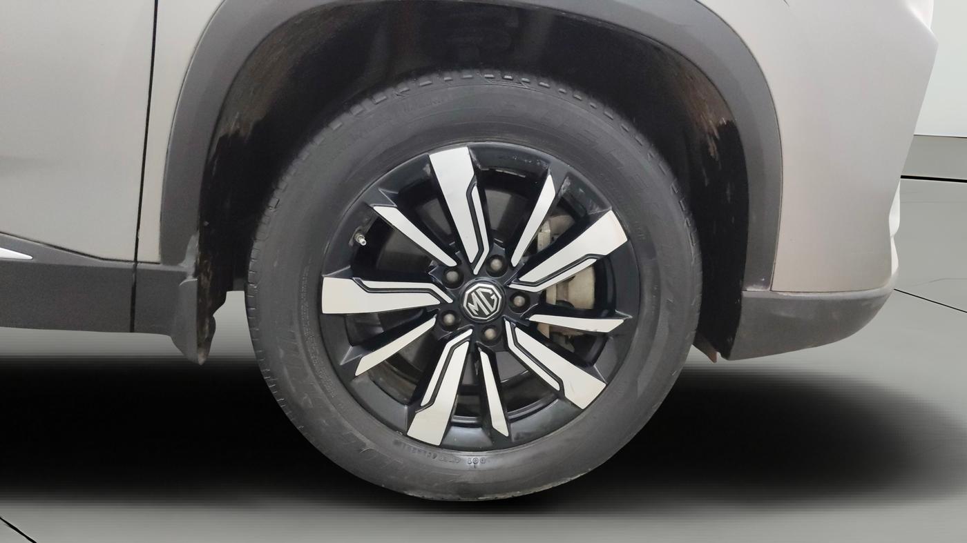 2020 MG HECTOR PLUS SHARP 1.5 PETROL TURBO DCT 6-STR, Petrol, Automatic, 59,511 km, Right Front Wheel