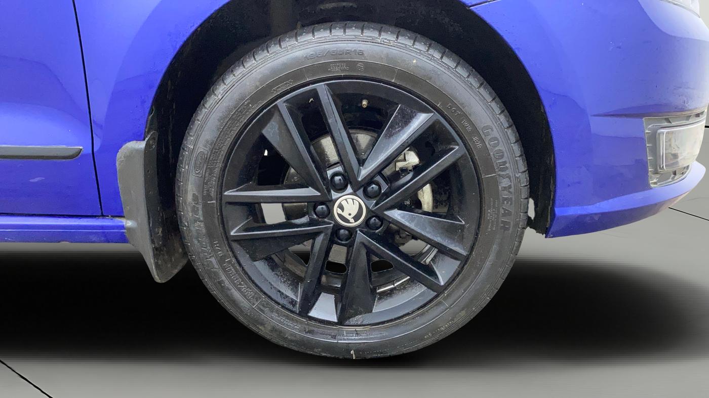 2020 Skoda Rapid 1.0 AMBITION TSI MT, Petrol, Manual, 25,721 km, Right Front Wheel