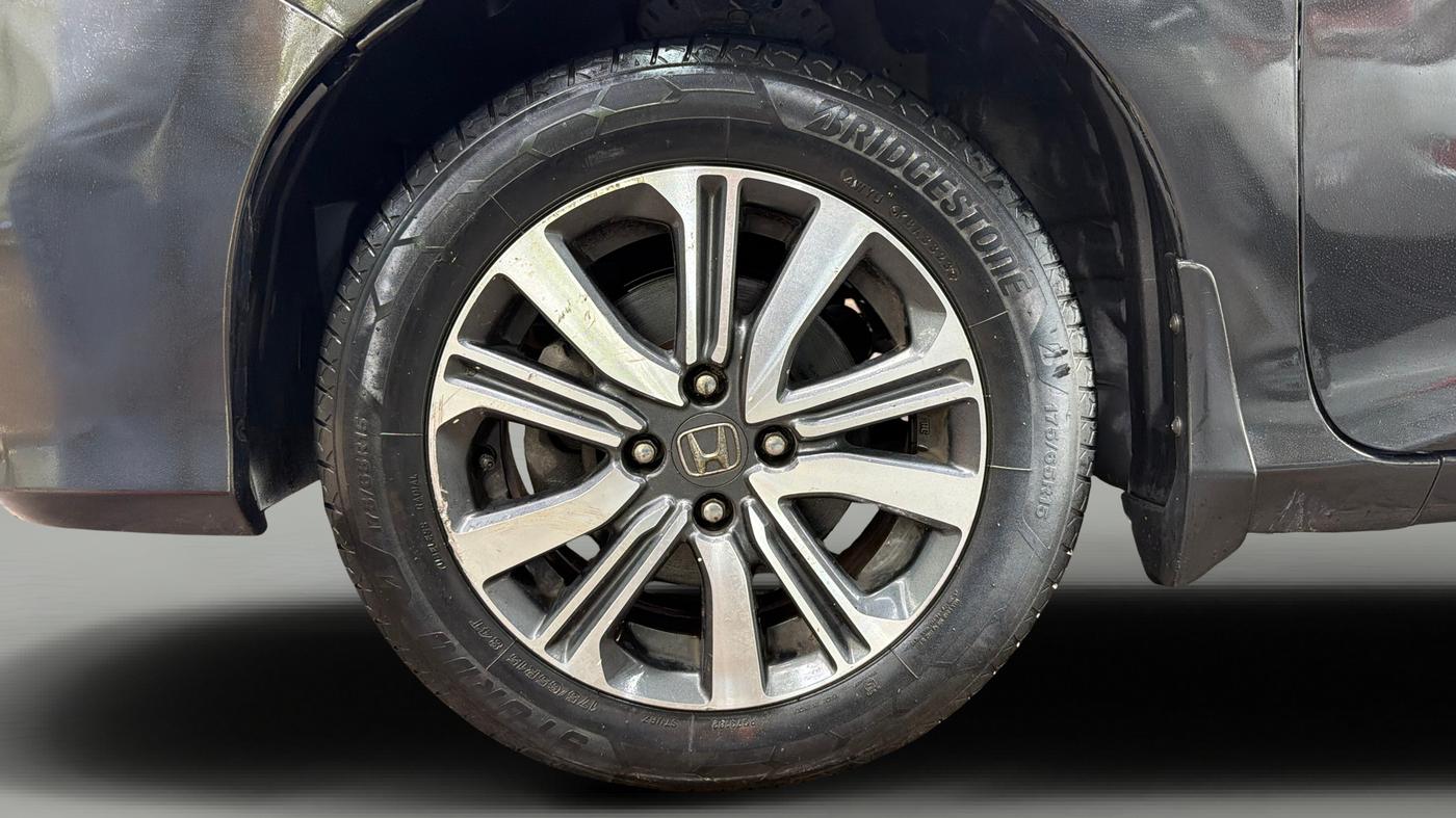 2018 Honda City 1.5L I-VTEC V MT, Petrol, Manual, 1,01,433 km, Left Front Wheel