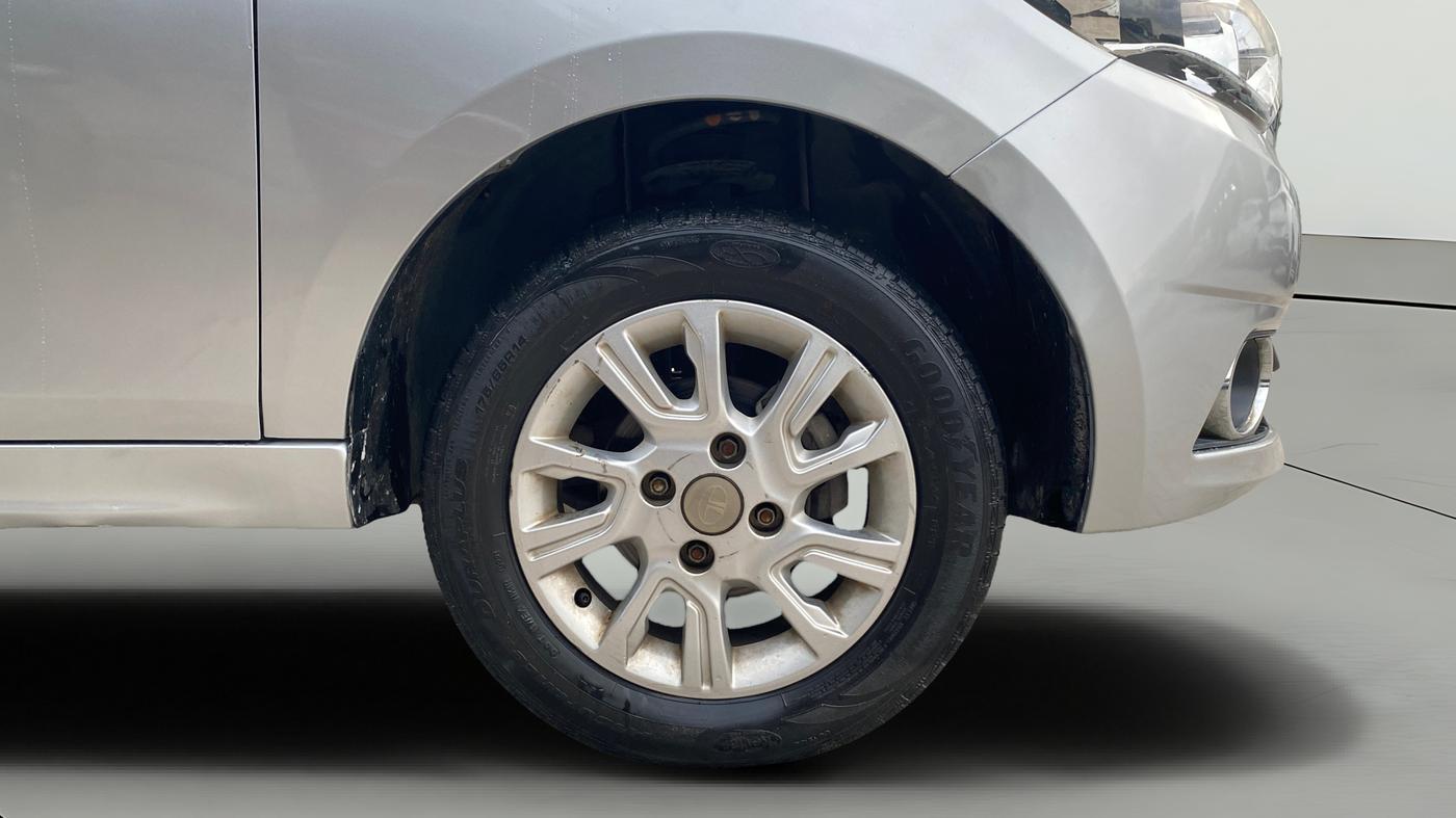 2018 Tata Tiago XZA PETROL, Petrol, Automatic, 39,576 km, Right Front Wheel