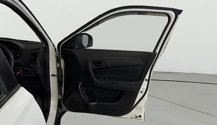 2021 Maruti Vitara Brezza VXI AT SHVS, Petrol, Automatic, 67,195 km, RHS Front Door