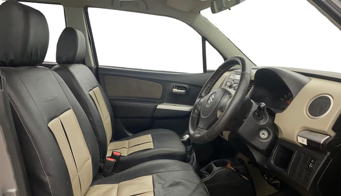 2015 Maruti Wagon R 1.0 LXI, Petrol, Manual, 75,592 km, Right Side Front Door Cabin
