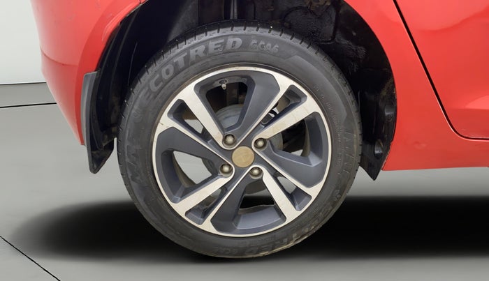 2023 Tata ALTROZ XZA, Petrol, Automatic, 20,744 km, Right Rear Wheel