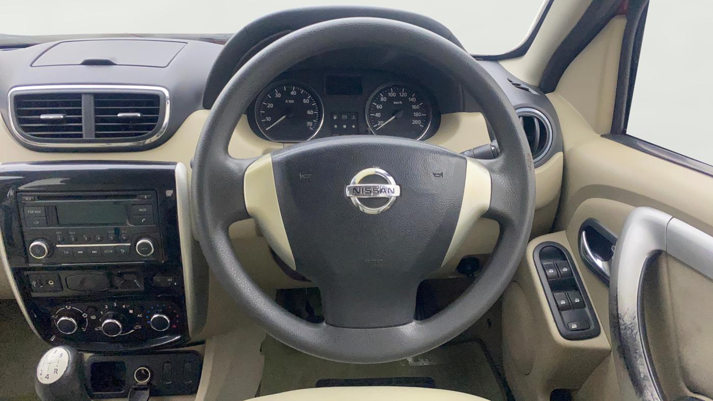 2014 Nissan Terrano XL (P), Petrol, Manual, 1,24,832 km, Steering Wheel Close Up
