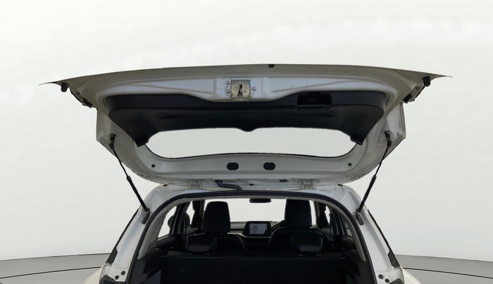 2023 Maruti BREZZA VXI SMART HYBRID, Petrol, Manual, 33,093 km, Boot Door Open