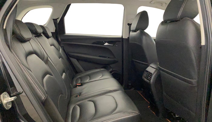 2019 MG HECTOR SHARP 1.5 DCT PETROL, Petrol, Automatic, 52,204 km, Right Side Rear Door Cabin