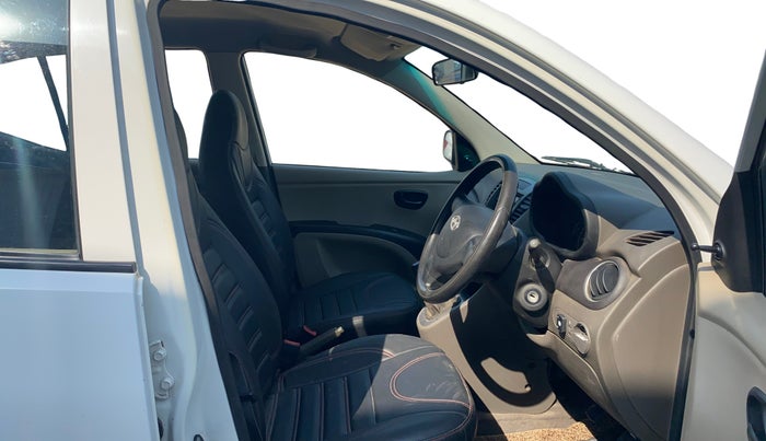 2013 Hyundai i10 MAGNA 1.1, CNG, Manual, 74,640 km, Right Side Front Door Cabin