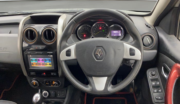 2017 Renault Duster 110 PS RXZ 4X4 MT DIESEL, Diesel, Manual, 48,607 km, Steering Wheel Close Up