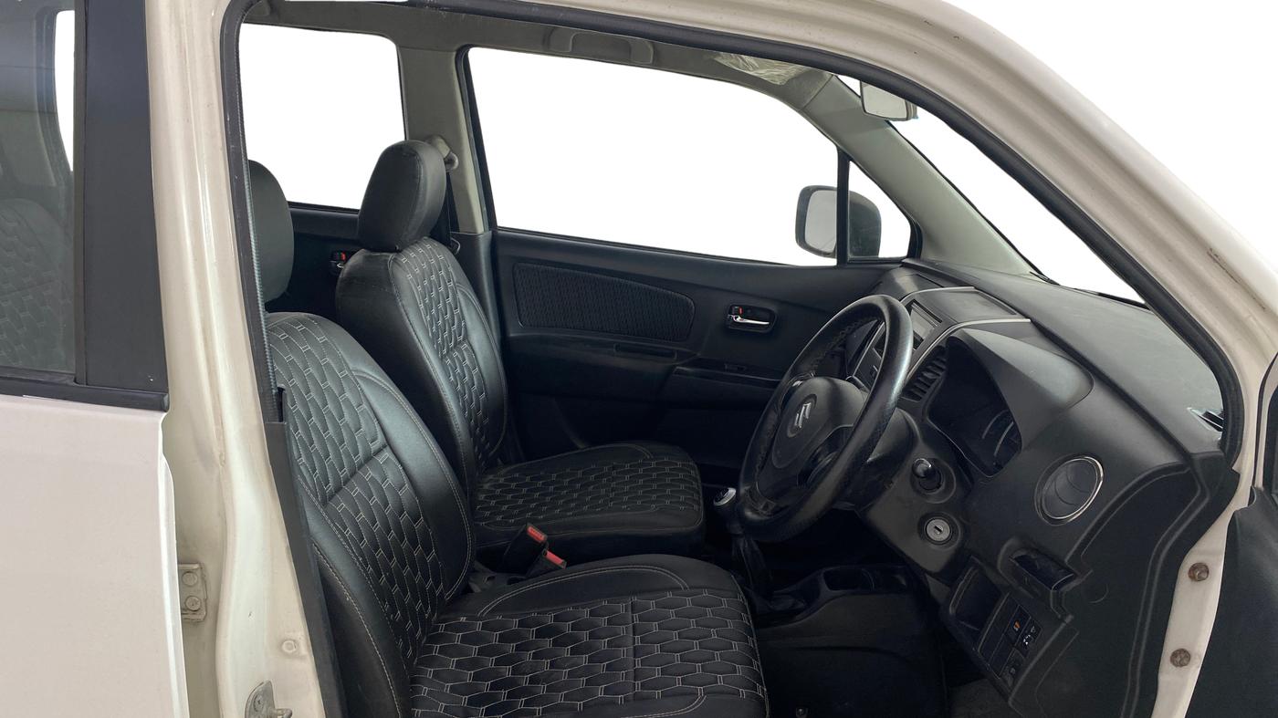 2014 Maruti Wagon R Stingray VXI, Petrol, Manual, 77,617 km, Right Side Front Door Cabin
