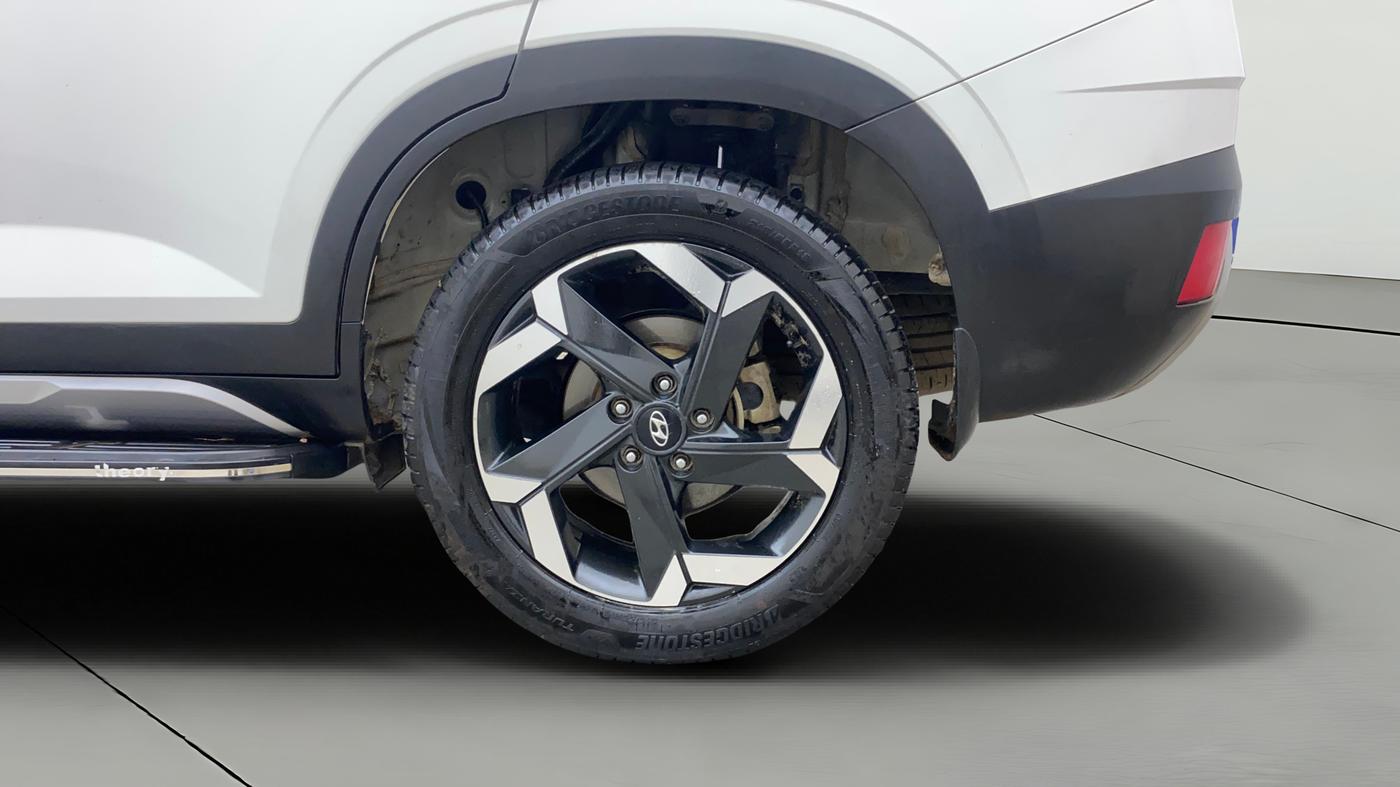 2021 Hyundai ALCAZAR 1.5 SIGNATURE MT 6STR, Diesel, Manual, 1,39,078 km, Left Rear Wheel