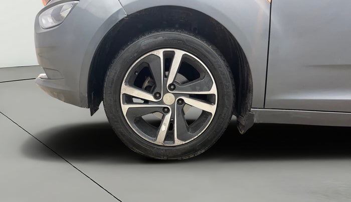 2021 Tata ALTROZ XZ PETROL, Petrol, Manual, 31,474 km, Left Front Wheel