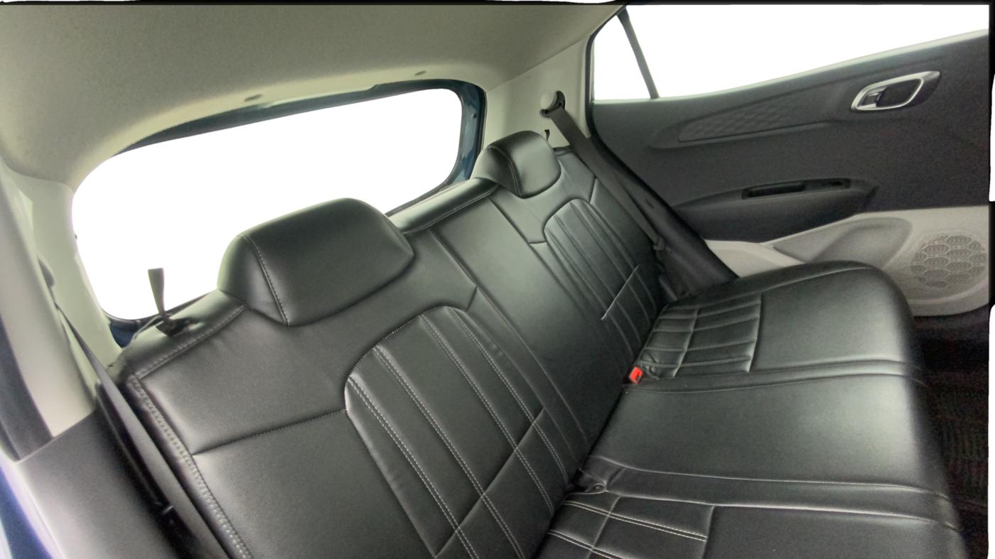 2020 Hyundai GRAND I10 NIOS SPORTZ AMT 1.2 KAPPA VTVT, CNG, Automatic, 63,245 km, Right Side Rear Door Cabin