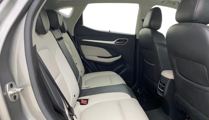 2022 MG ASTOR SAVVY 1.5 CVT, Petrol, Automatic, 60,958 km, Right Side Rear Door Cabin