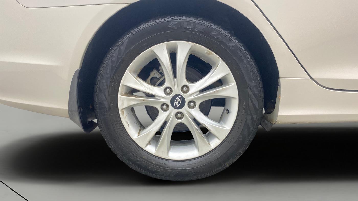 2012 Hyundai Sonata 2.4 GDI MT, Petrol, Manual, 53,260 km, Right Rear Wheel