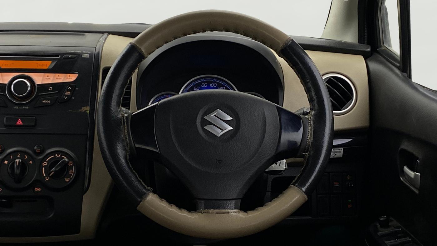 2017 Maruti Wagon R 1.0 VXI AMT, Petrol, Automatic, 75,617 km, Steering Wheel Close Up