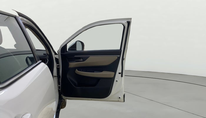 2024 Honda ELEVATE V CVT, Petrol, Automatic, 9,397 km, RHS Front Door