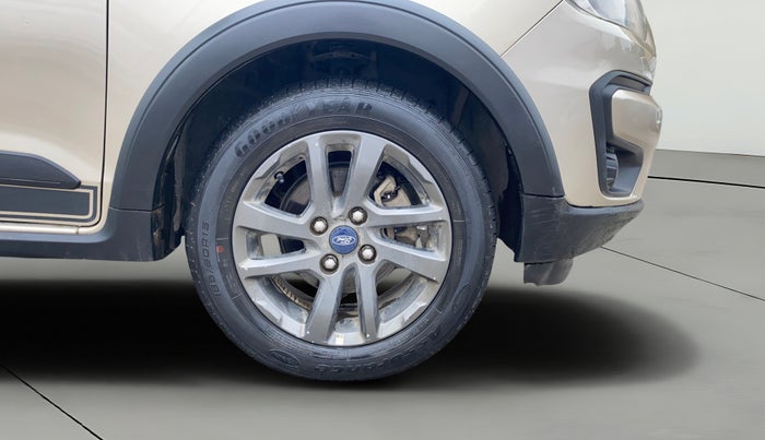 2018 Ford FREESTYLE TITANIUM 1.2 PETROL, Petrol, Manual, 5,865 km, Right Front Wheel