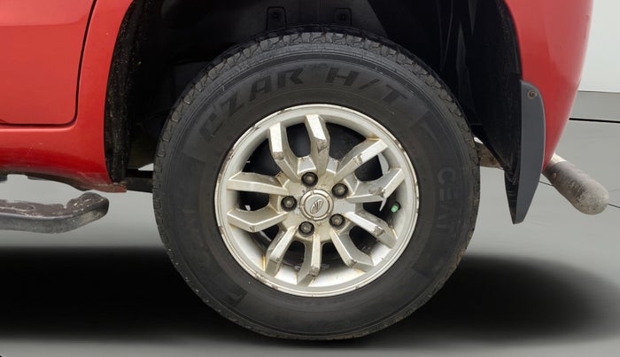 2016 Mahindra TUV300 T8 AMT, Diesel, Automatic, 81,360 km, Left Rear Wheel