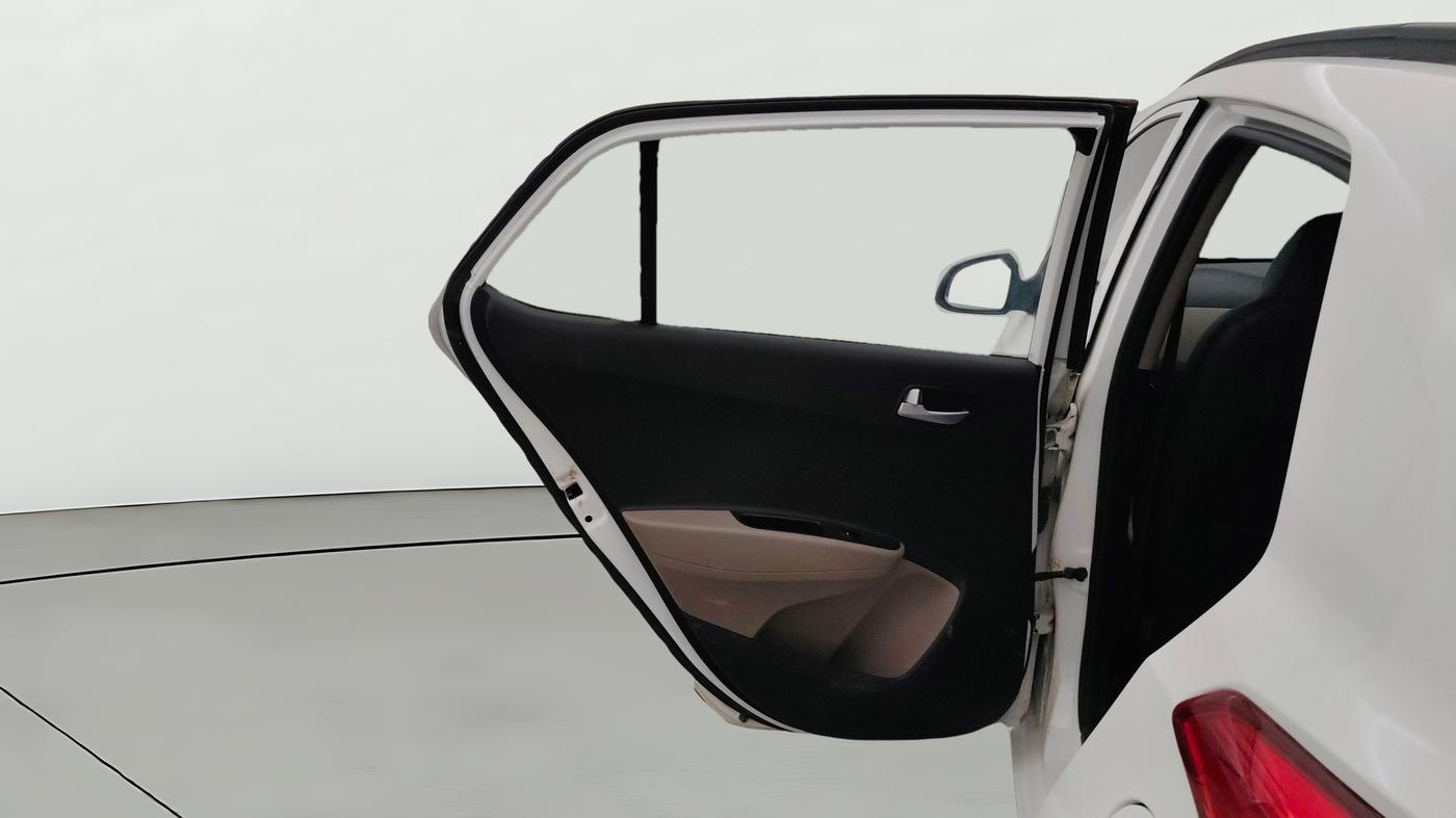 2019 Hyundai Grand i10 SPORTZ AT 1.2 KAPPA VTVT, Petrol, Automatic, 18,810 km, LHS Rear Door